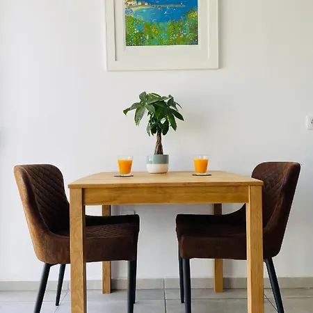 Sunset Studio, Apartment *